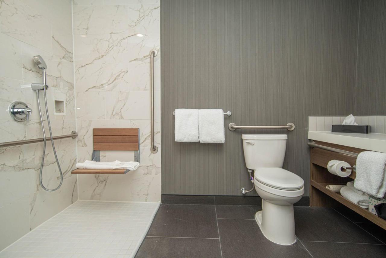 Sandman Signature Ottawa Airport Hotel Ngoại thất bức ảnh