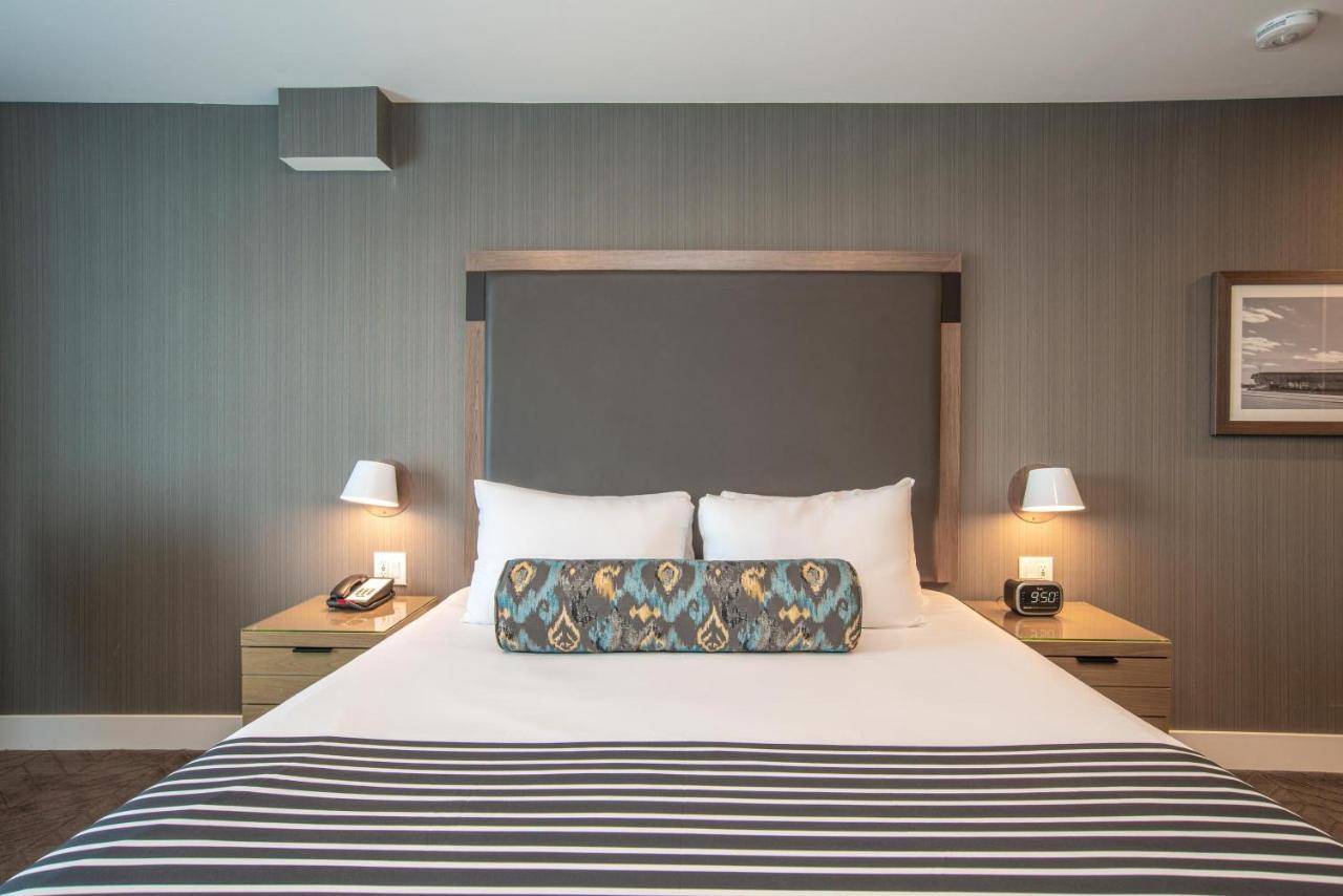 Sandman Signature Ottawa Airport Hotel Ngoại thất bức ảnh