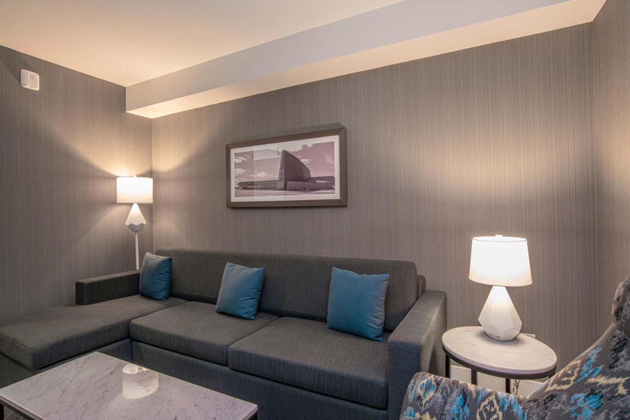 Sandman Signature Ottawa Airport Hotel Ngoại thất bức ảnh